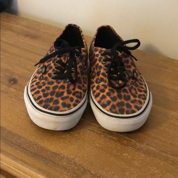 Leopard vans - Picture 2 of 5